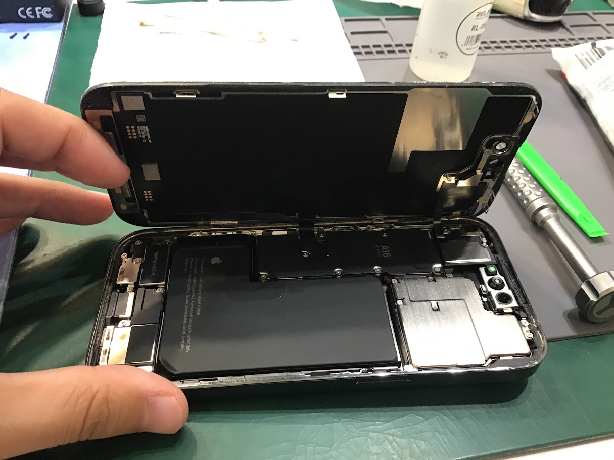 iPhone14Proならデータそのまま即日修理可能なiPhone修理工房海老名ビナウォーク店へ！